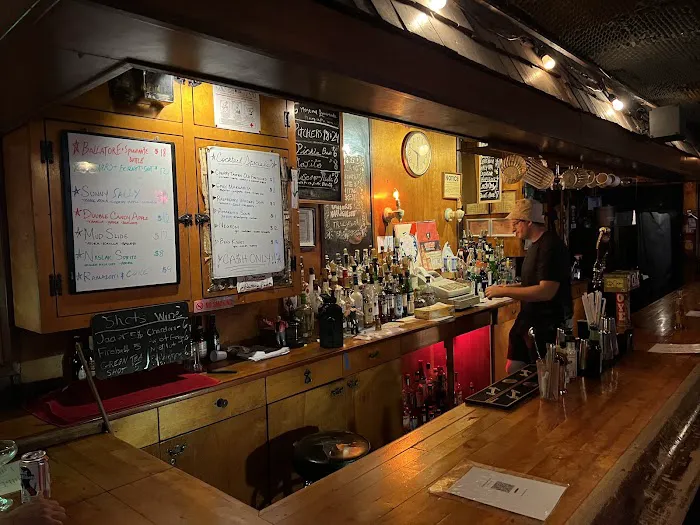 Cherry Tavern Picture 9