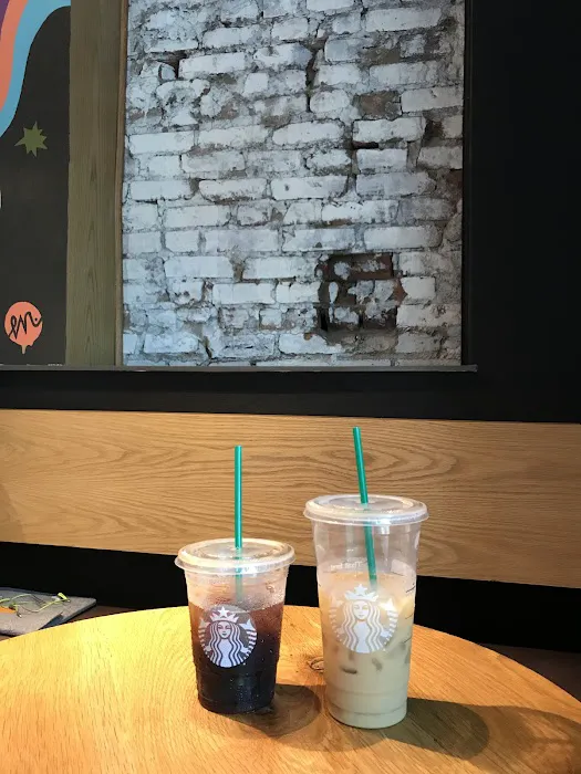 Starbucks Picture 3