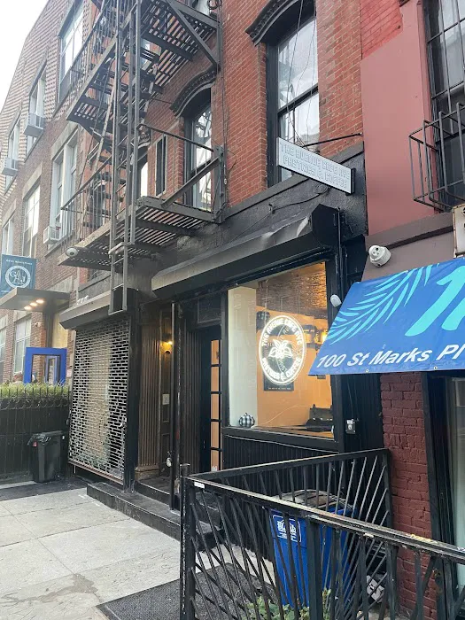 The Avenue Cafe NYC Picture 1