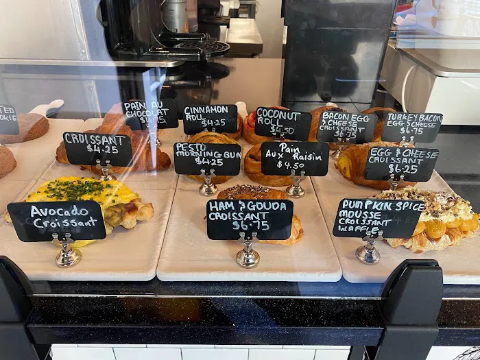 The Avenue Cafe NYC Picture 9