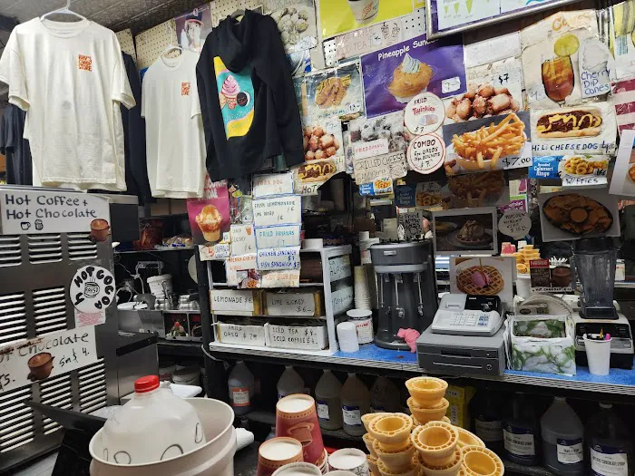 Ray's Candy Store Picture 10
