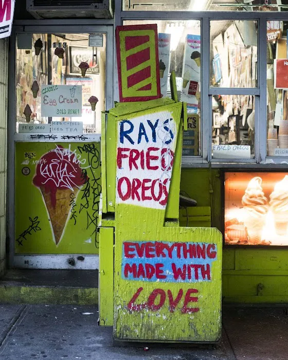 Ray's Candy Store Picture 4