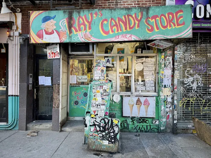 Ray's Candy Store Picture 7