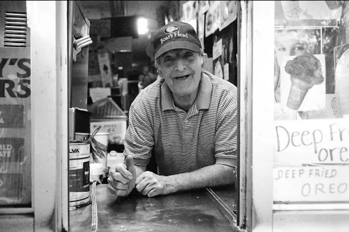 Ray's Candy Store Picture 2