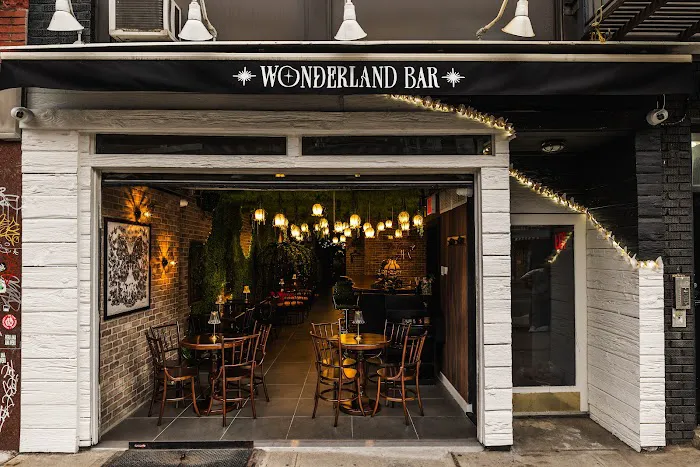 Wonderland Bar Picture 8
