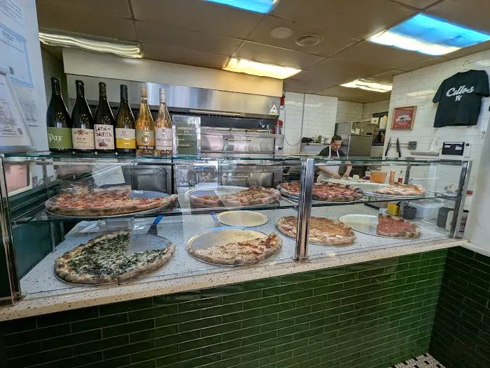 Cello's Pizzeria Picture 7