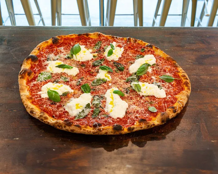 Cello's Pizzeria Picture 4