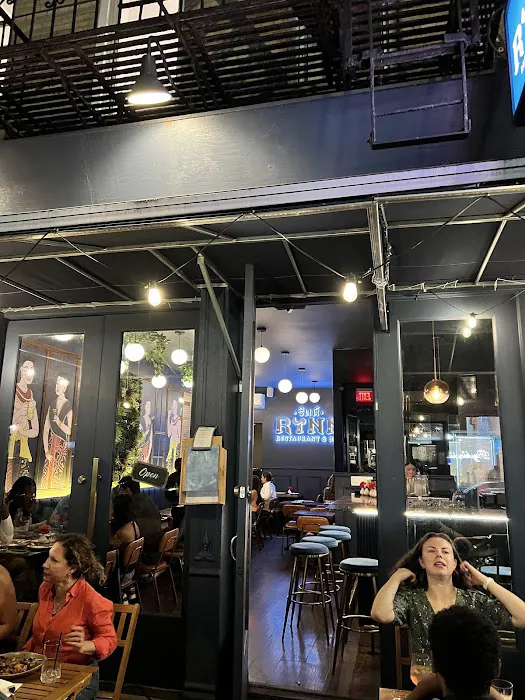 RYNN Thai Restaurant & Bar Picture 5