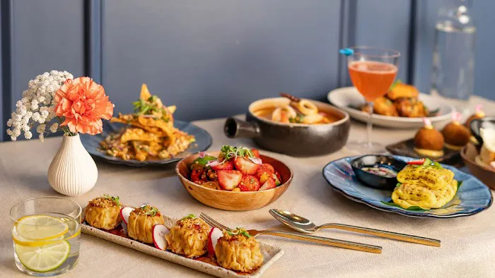 RYNN Thai Restaurant & Bar Picture 4