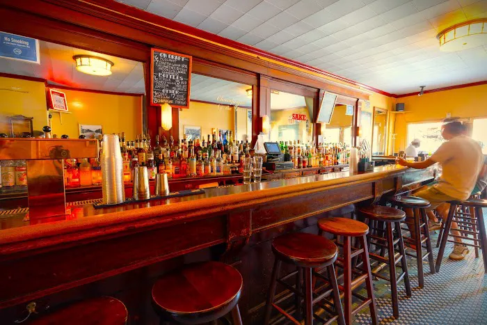 Tile Bar Picture 3
