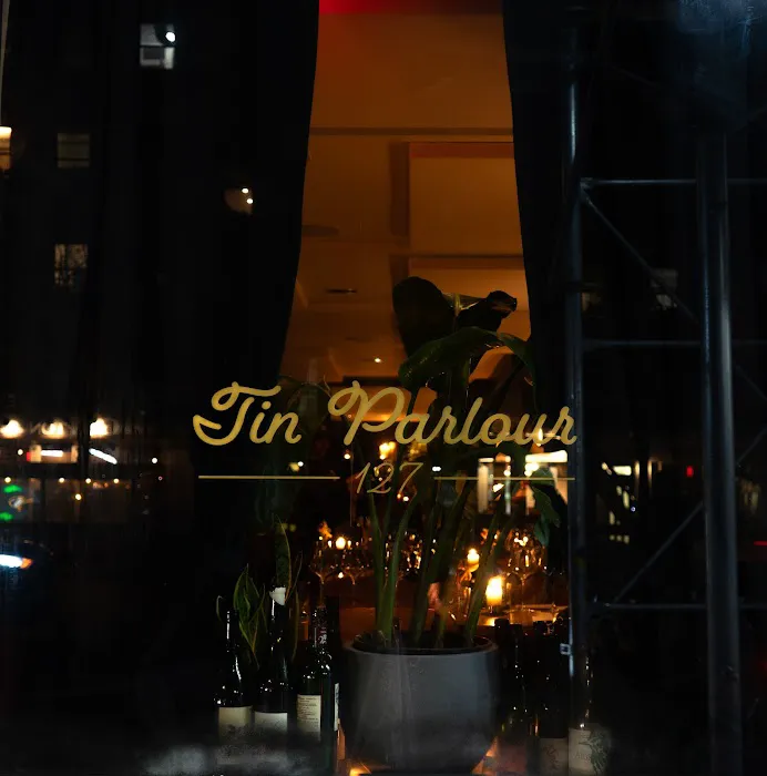 Tin Parlour Picture 4
