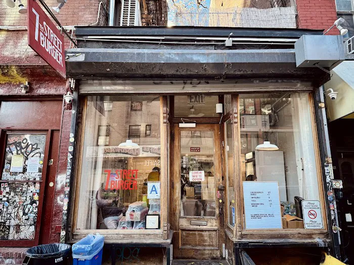 7th Street Burger East Village Picture 7