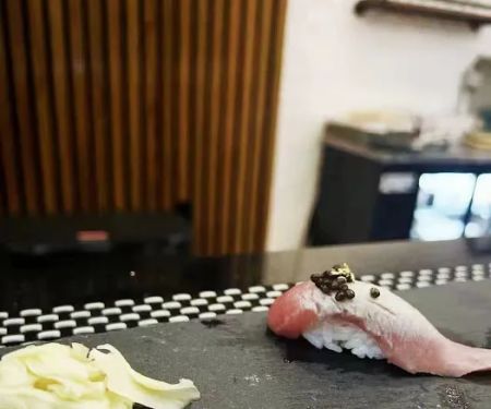 Monkey Sushi & Unique Sushi