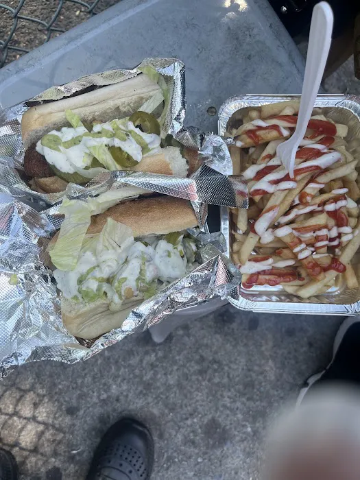 Tajeen Halal Food Truck Picture 10
