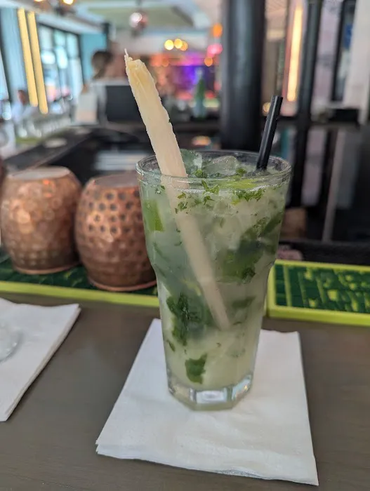 Yuca Bar & Restaurant Picture 7