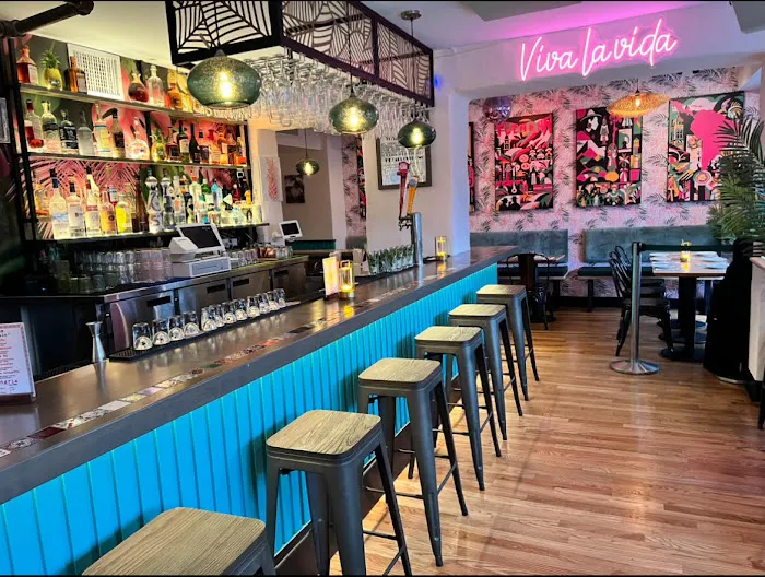 Yuca Bar & Restaurant Picture 9