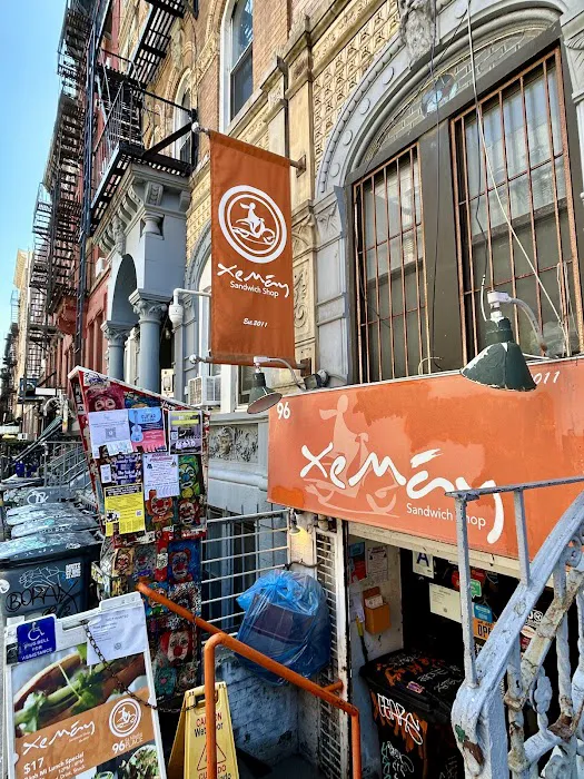 Xe May Sandwich Shop Picture 10