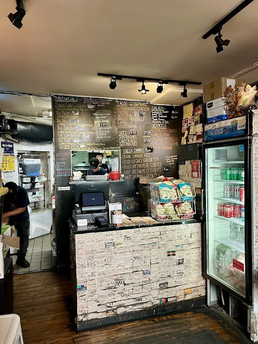 Xe May Sandwich Shop Picture 3