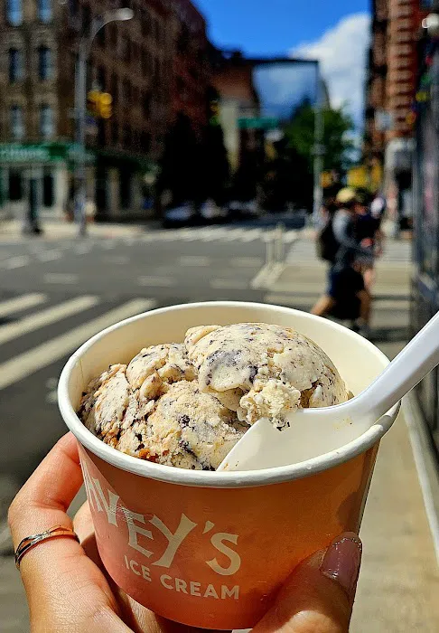 Davey's Ice Cream Picture 6