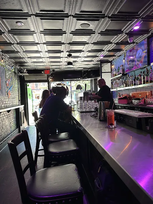 Area 140 First Bar Picture 3