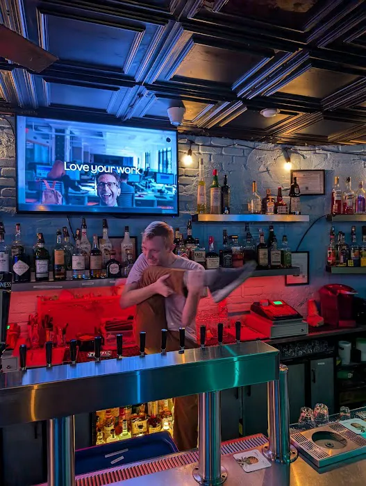 Area 140 First Bar Picture 7
