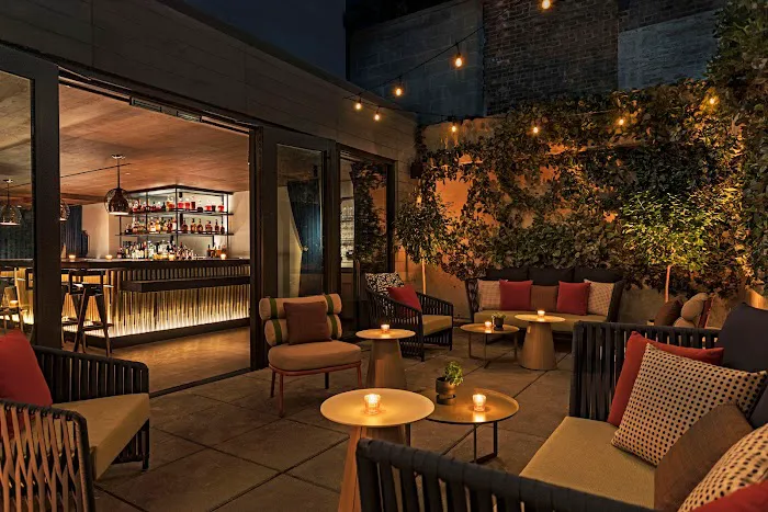Alphabet Bar & Café Picture 2