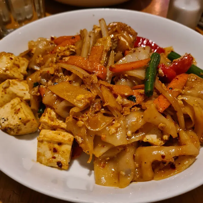 TUE THAI FOOD Picture 3