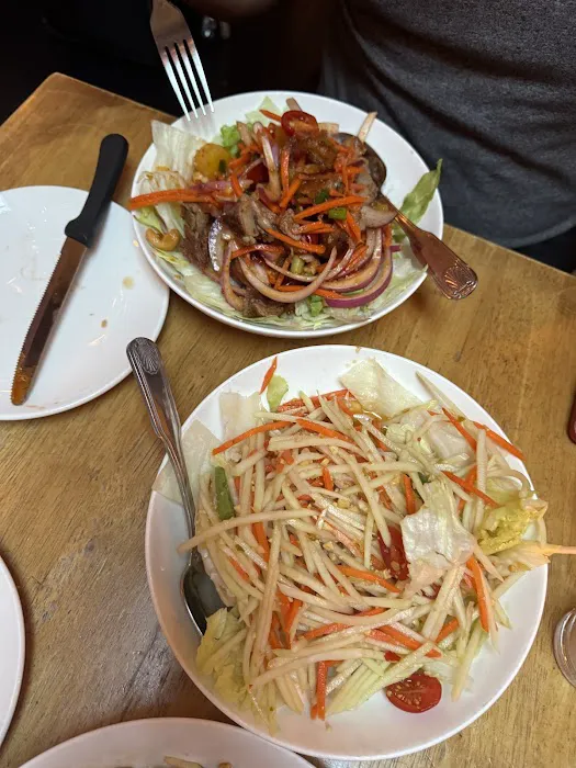 TUE THAI FOOD Picture 6