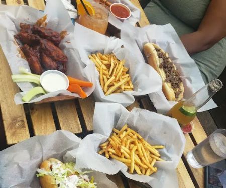 Wogies Bar & Grill , West Village