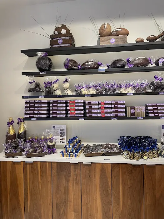 Li-Lac Chocolates Picture 5