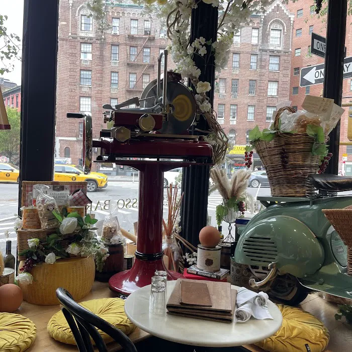 Sogno Toscano Market & Wine Bar Picture 4