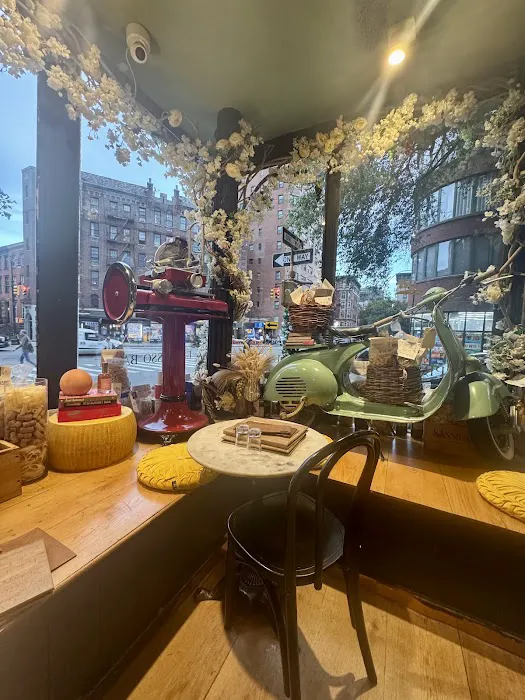 Sogno Toscano Market & Wine Bar Picture 6