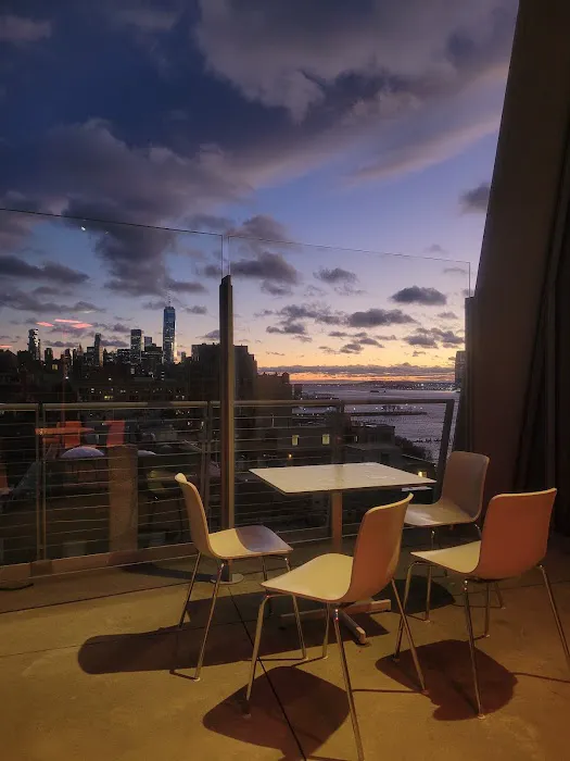 Studio Cafe Picture 4