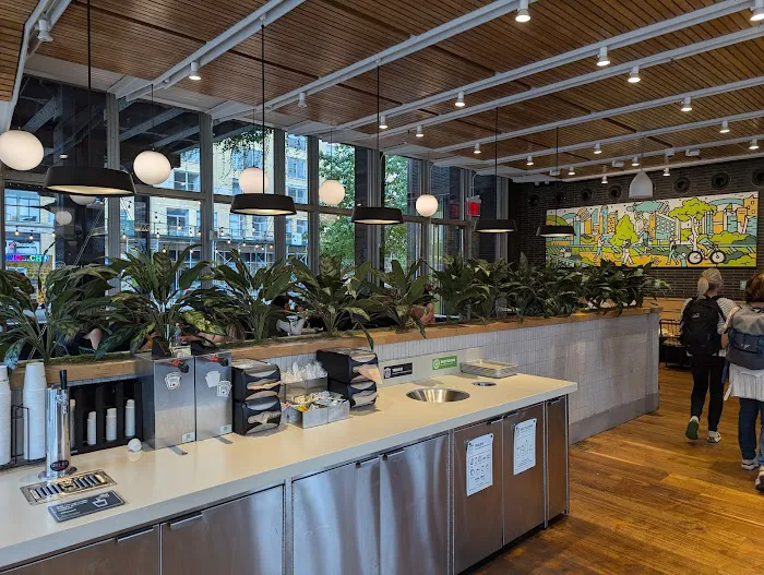 Shake Shack Meatpacking District Picture 9