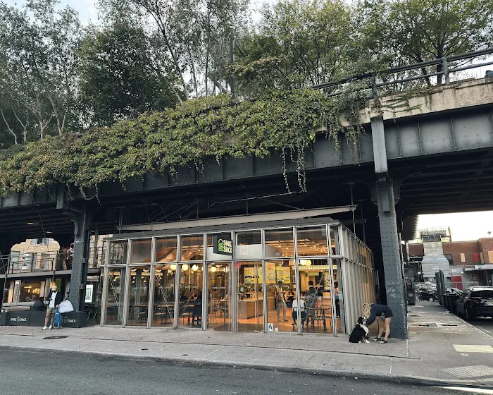 Shake Shack Meatpacking District Picture 7