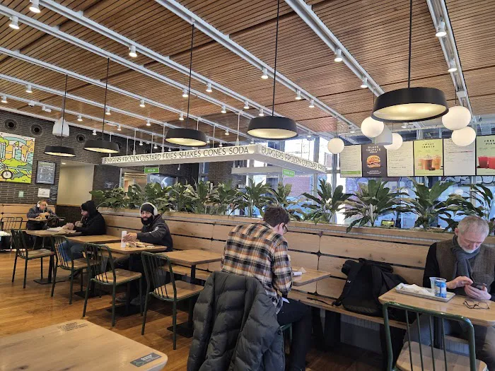Shake Shack Meatpacking District Picture 3