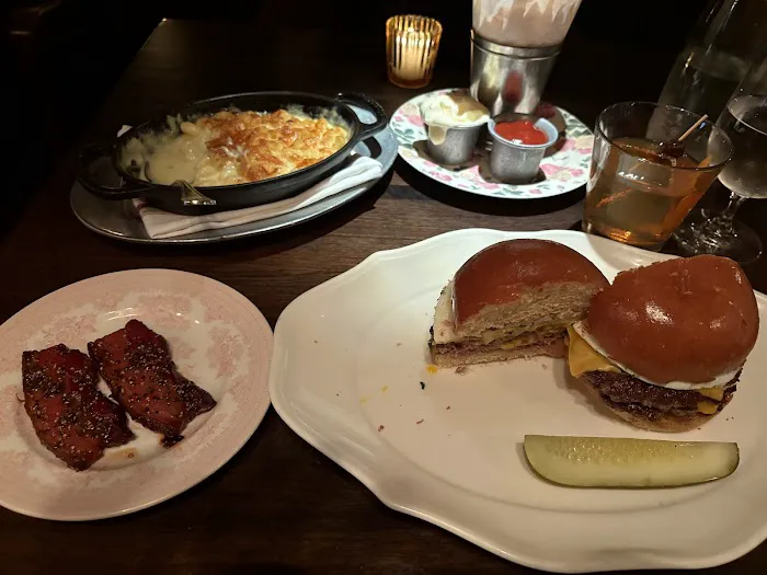 4 Charles Prime Rib Picture 8