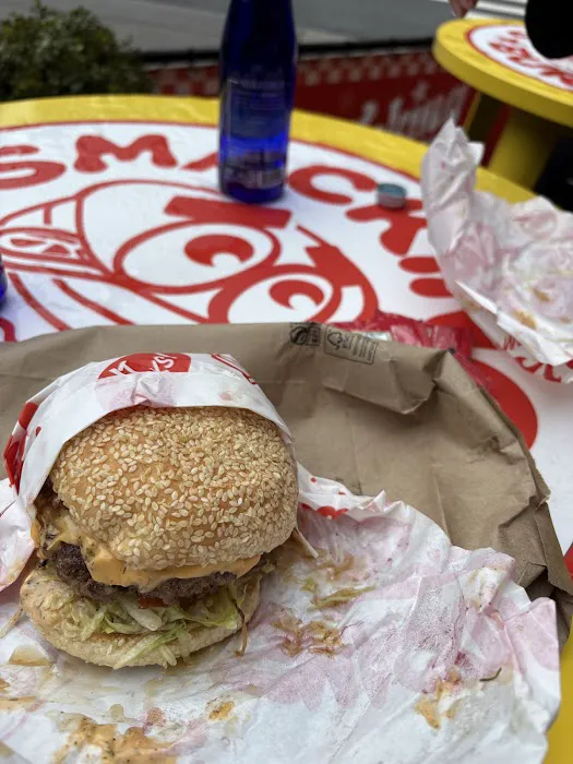 Smacking Burger Picture 1