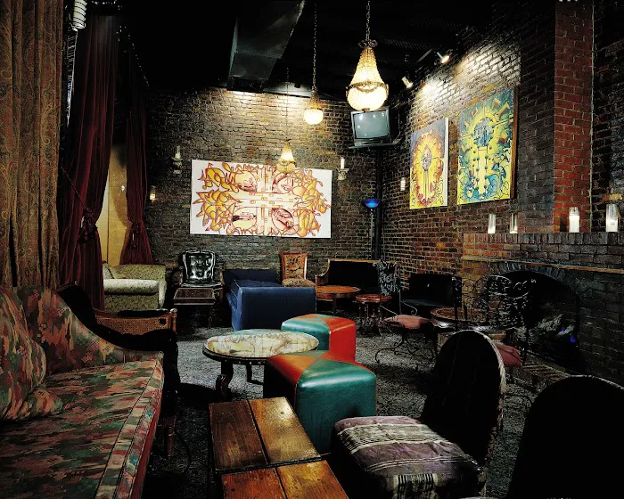 Art Bar Picture 10