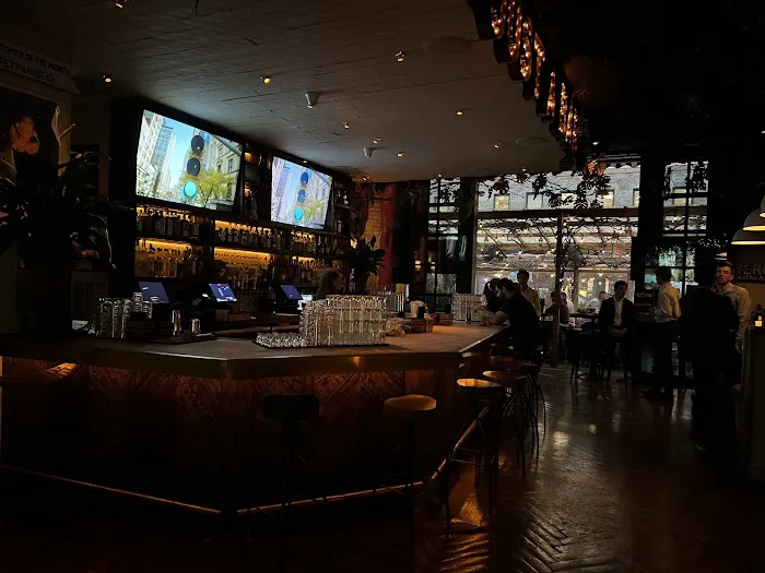 Common Ground Bar Picture 8
