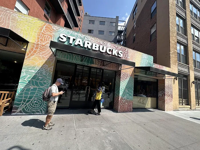 Starbucks Picture 6