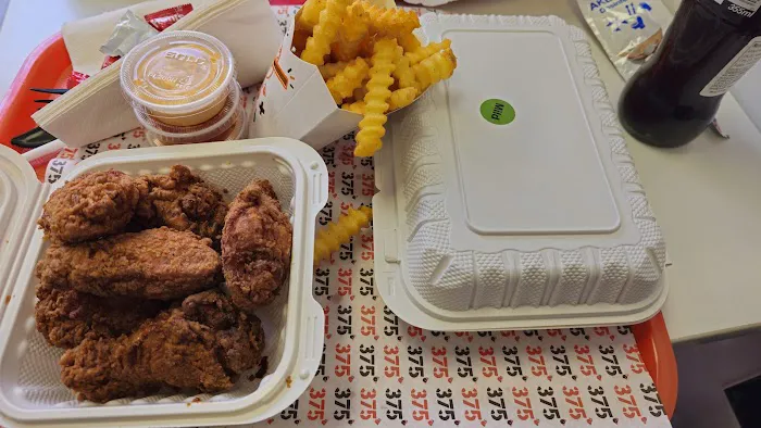 375º Chicken 'n Fries Picture 1