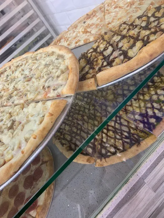 Soho $1.50 Cheese Pizza Picture 5