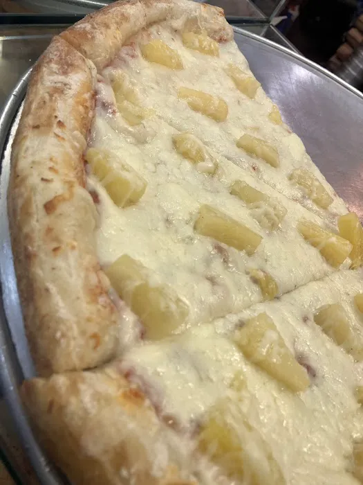 Soho $1.50 Cheese Pizza Picture 3