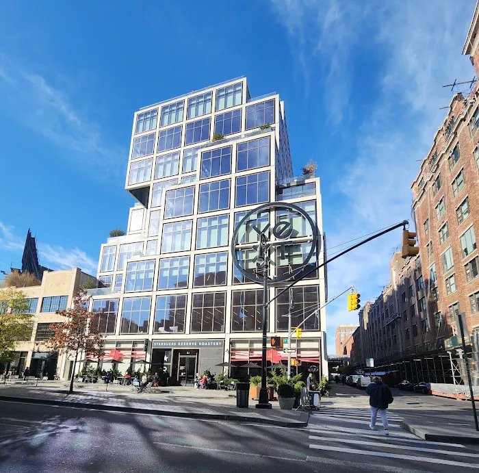 Starbucks Reserve Roastery New York Picture 6