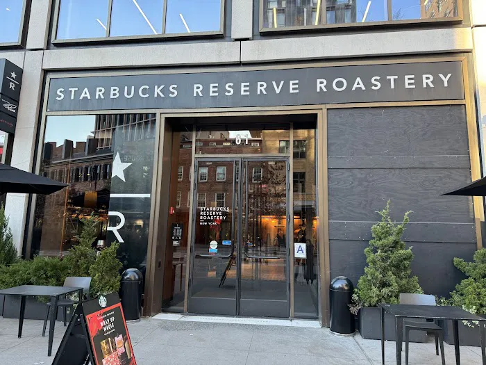 Starbucks Reserve Roastery New York Picture 10