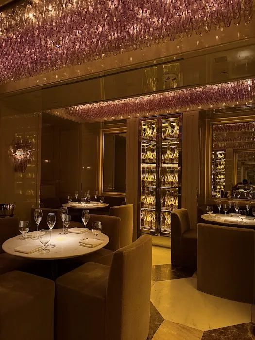 The Champagne & Caviar Bar at RH Guesthouse New York Picture 1