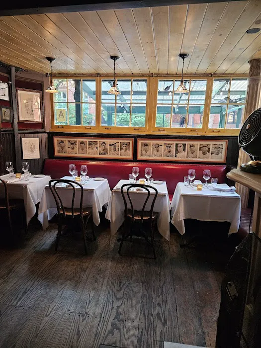 Waverly Inn Picture 5