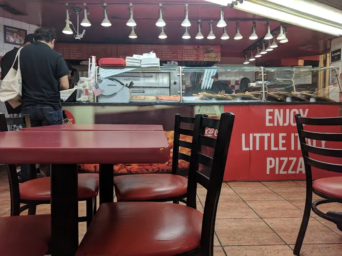 Little Italy Pizza III Picture 8