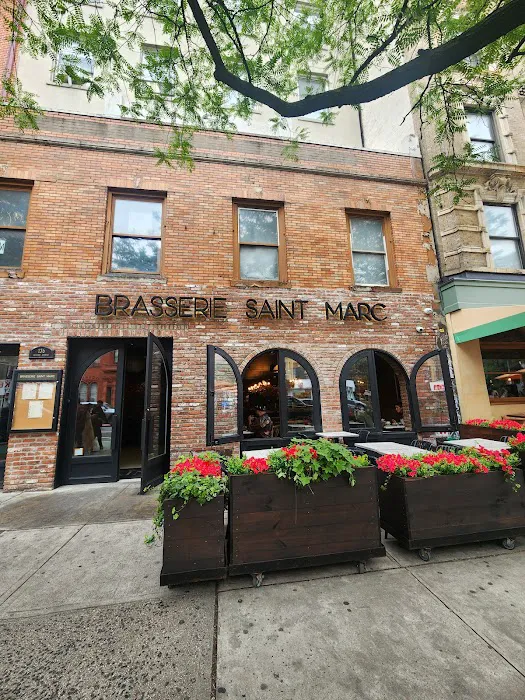 SAINT RESTAURANT BAR & SPEAKEASY Picture 4